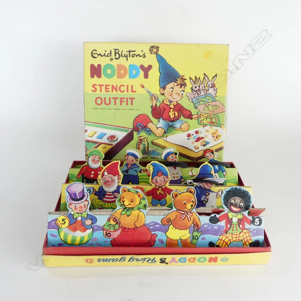 2 VINTAGE NODDY GAMES; RING TOSS & STENCIL SET Image 1++