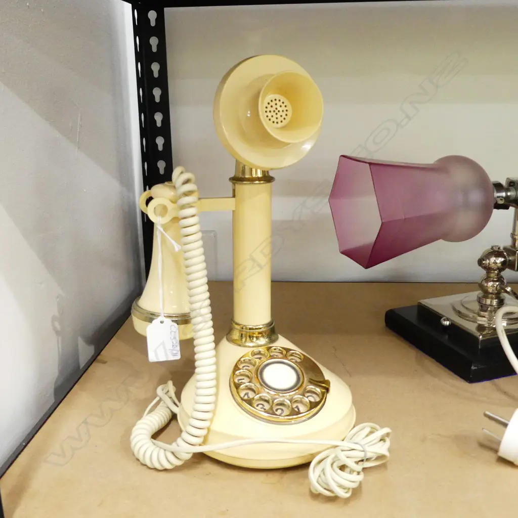 REPRO WHITE DIAL PHONE H.300mm Image 1++