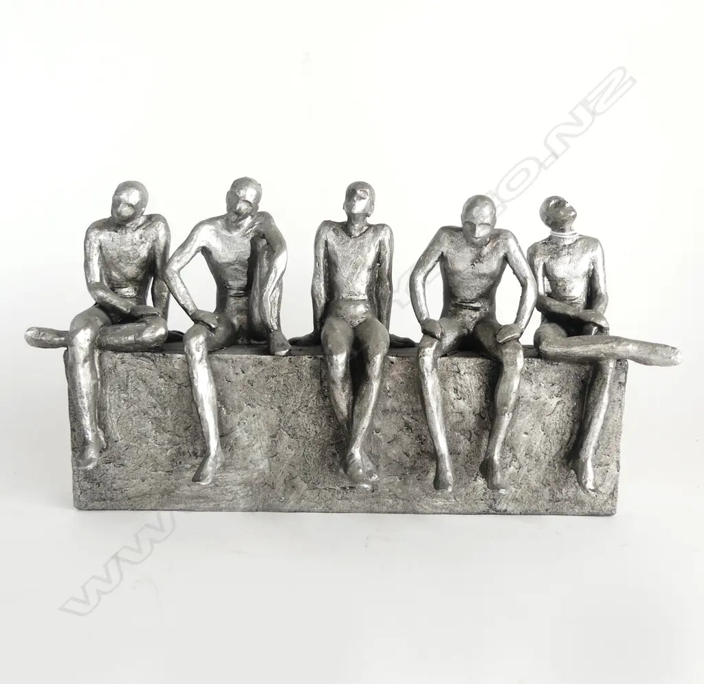 5 FIGURES SILVER RESIN SCULPTURE W.315mm Image 1++