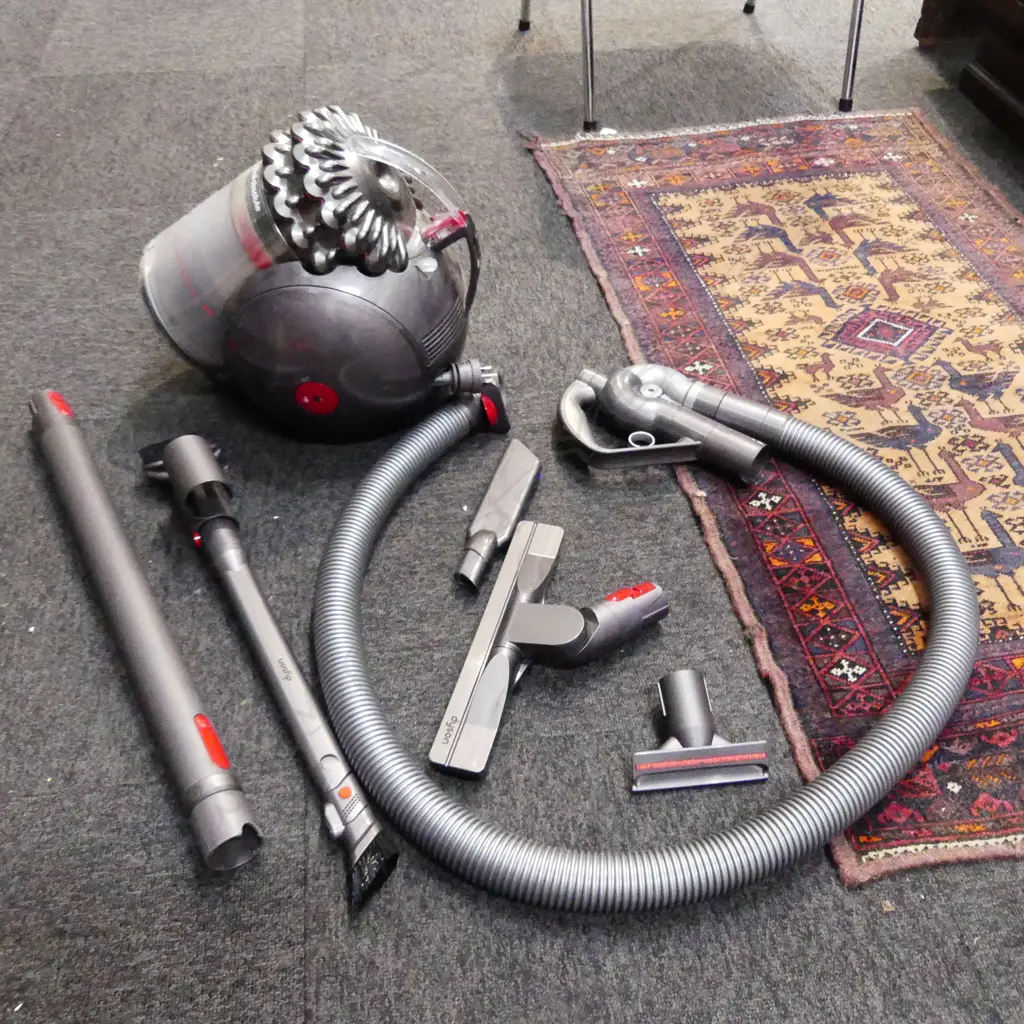 DYSON CINETIC VACUUM CLEANER Image 1++