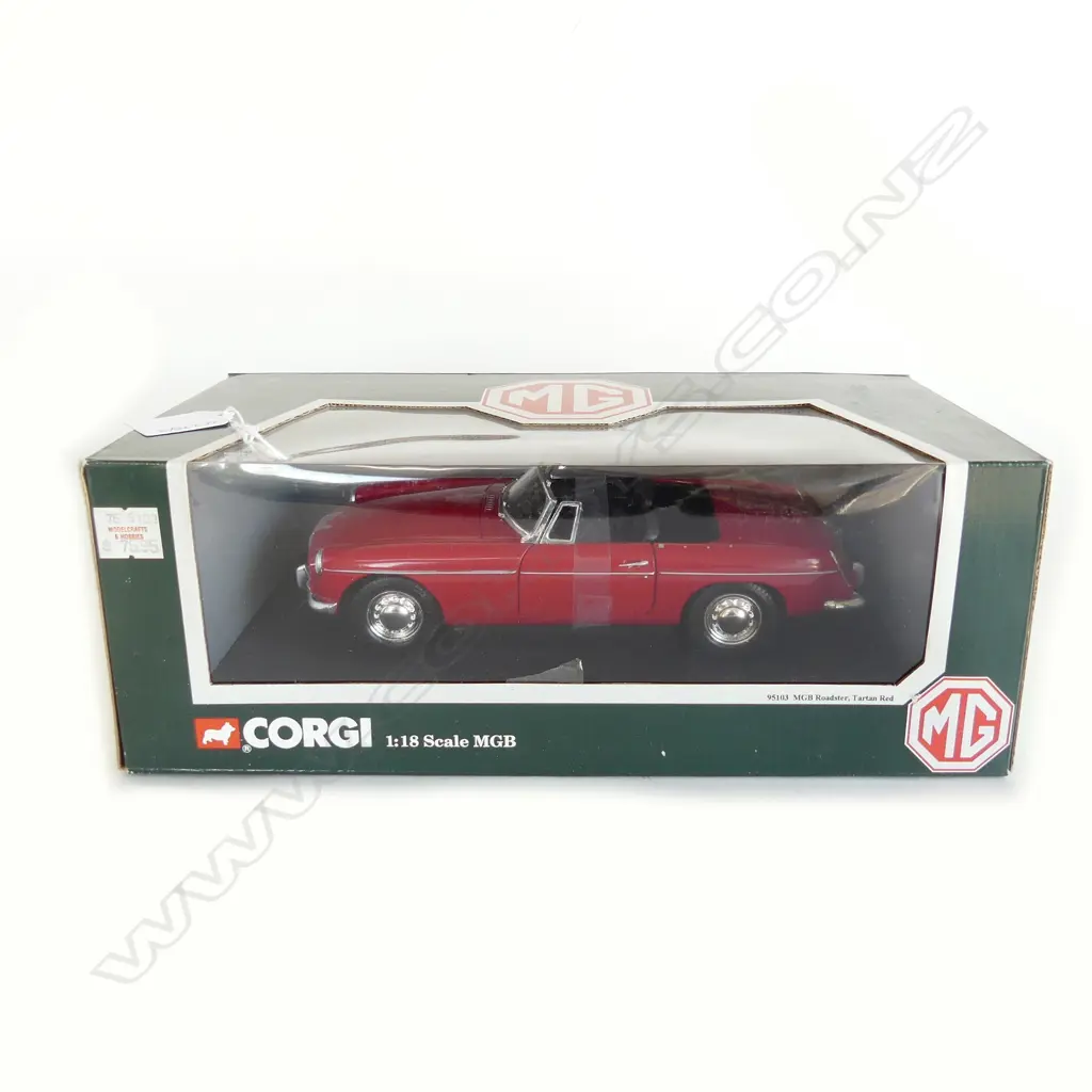 BOXED CORGI 1:18 MGB ROADSTER Image 1++