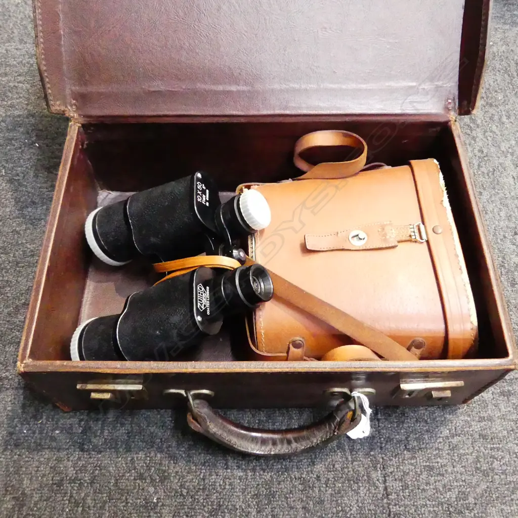 LEATHER SUITCASE W.400mm & PR CASED BINOCULARS Image 1++