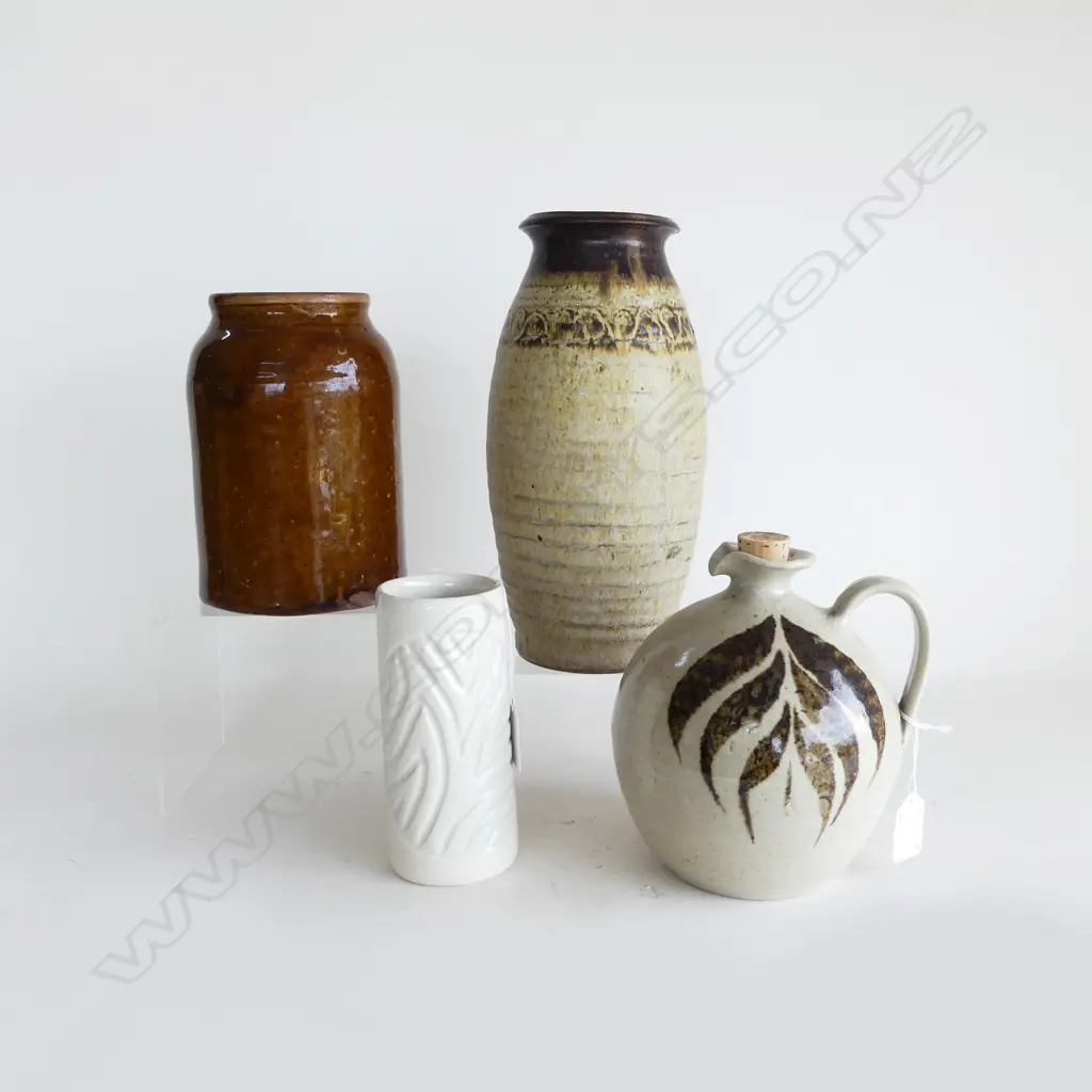 FOUR PCS NZ POTTERY; JOHN & TINA BAKKER TALL VASE H.280mm, GLAZED CROCK, ADRIAN BEVIS CORKED VESSEL H.180mm & OTHER Image 1++