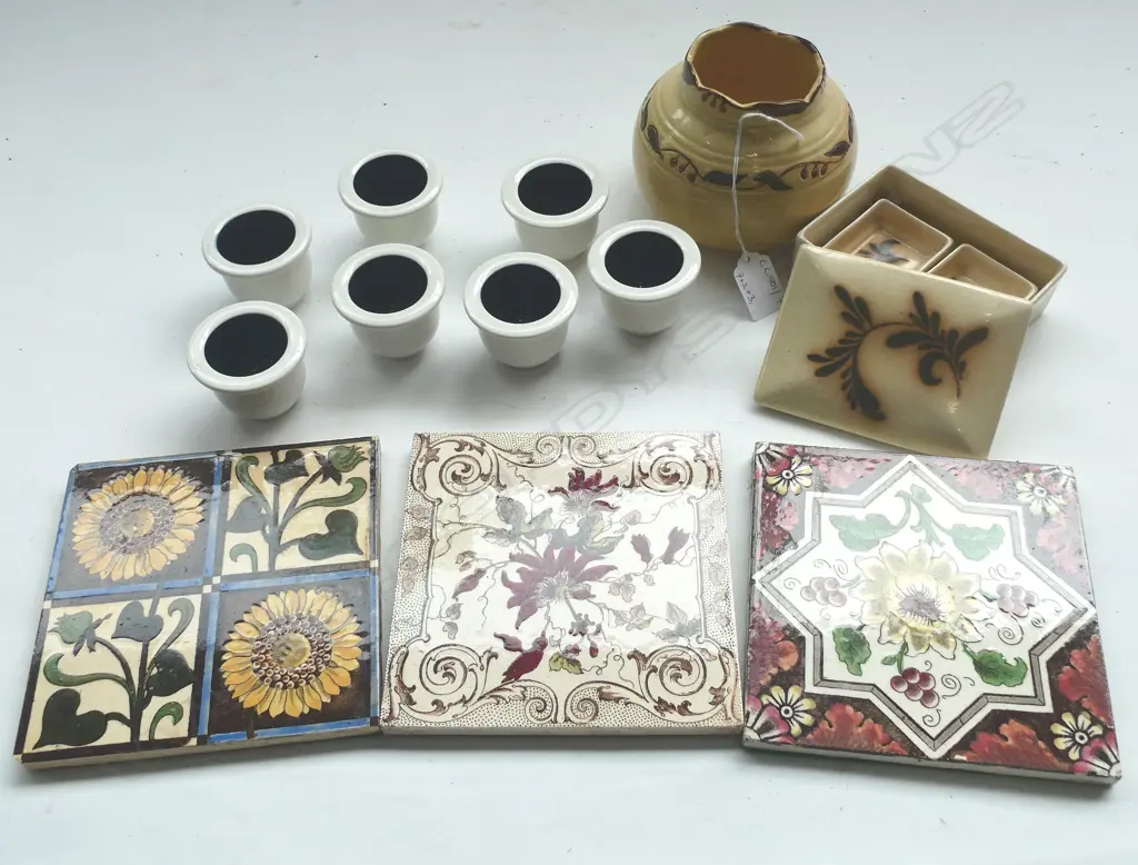 O. C. STEPHENS VASE H.90mm + LIDDED CONTAINER w. 2 PCES INSIDE, 7 ARABIA FINLAND CANDLEHOLDERS H.45mm, 3 VICTORIAN TILES Image 1++