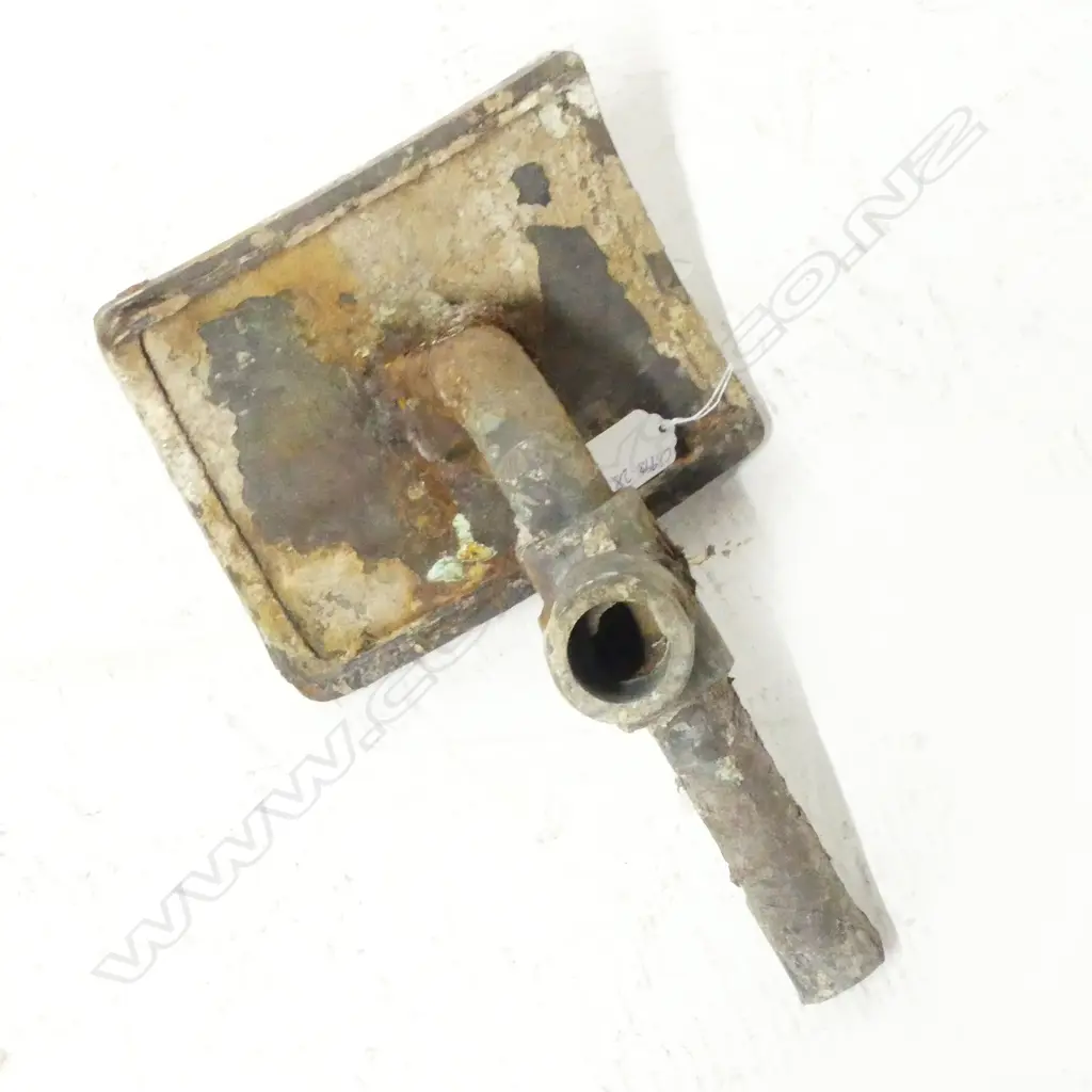 BRONZE/BRASS FOOT PLATE OFF A JAPANESE ANTI AIRCRAFT GUN evidence of being a marine find L.320mm Image 1++