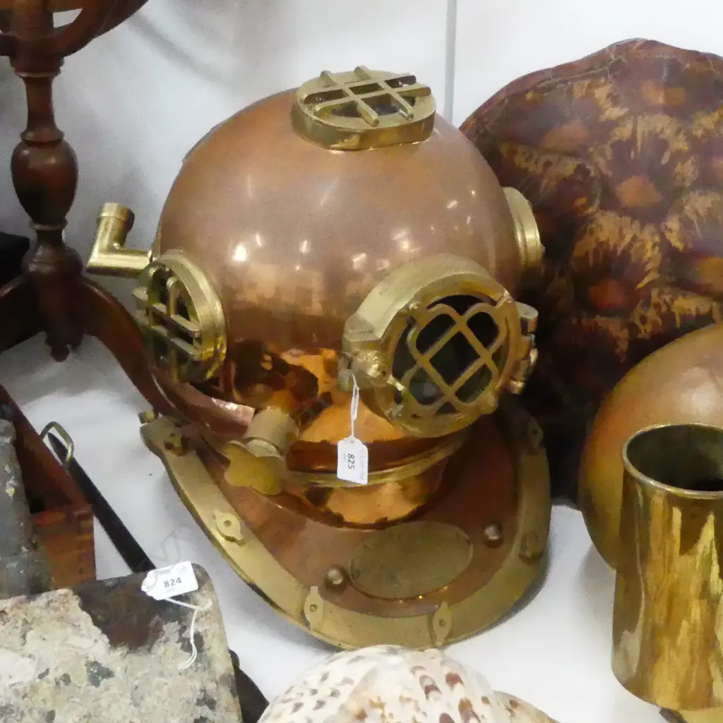LG. DECORATIVE BRASS 'U.S. NAVY DIVING HELMET MARK V' H.450mm. Modern old style Image 1++