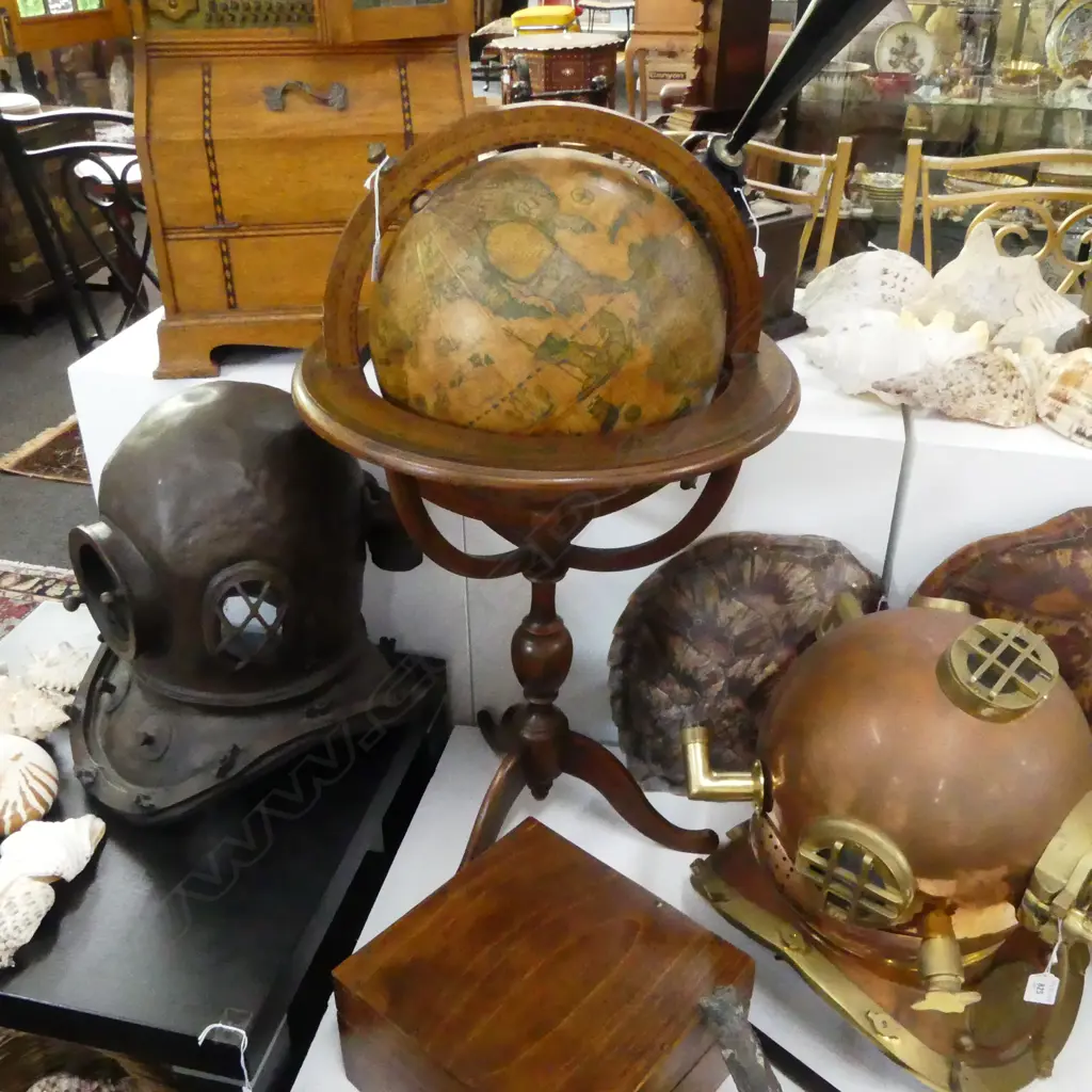 ANTIQUE STYLE GIMBALLED GLOBE H.850mm Image 1++