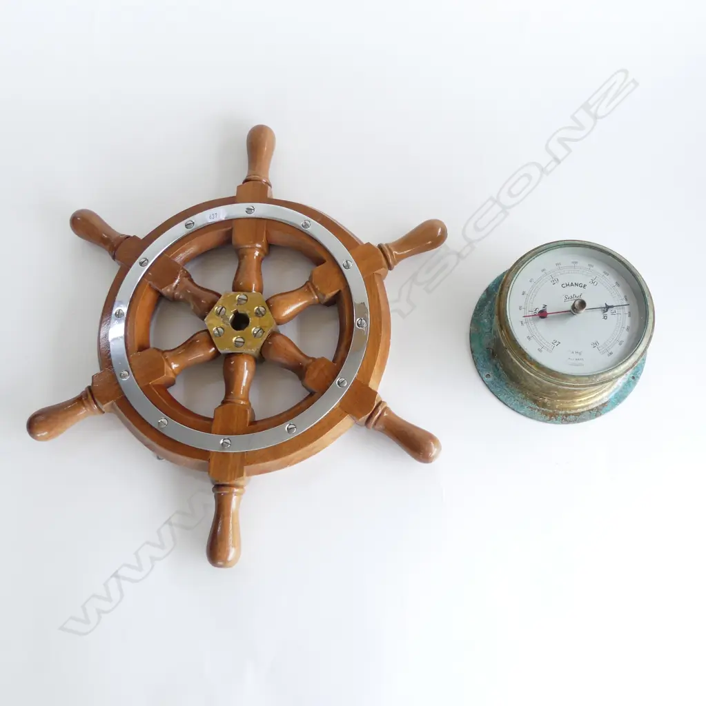 MODERN SHIPS WHEEL L. 380mm & BRASS "SESTREL" SHIPS BAROMETER Dia.145mm Image 1++