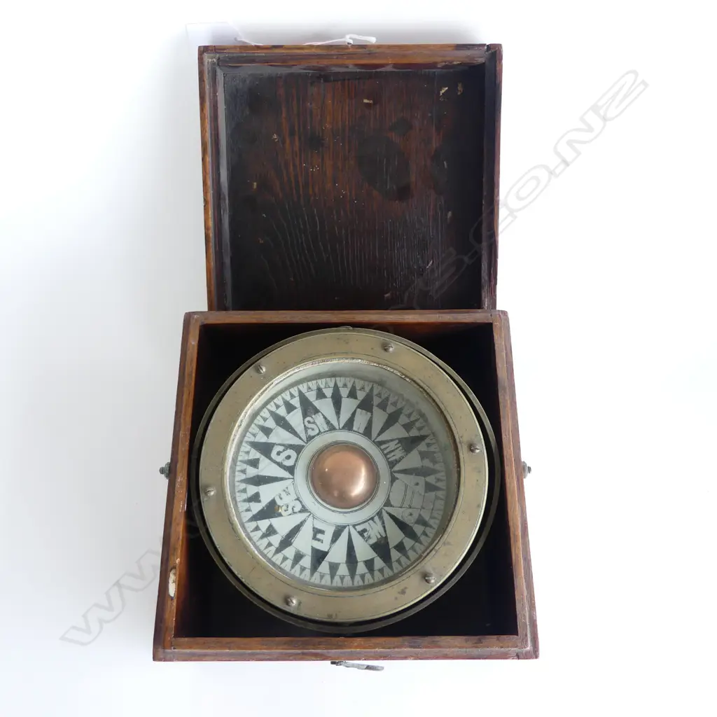 WOODEN BOXED NAUTICAL COMPASS 200x200x120mm Image 1++