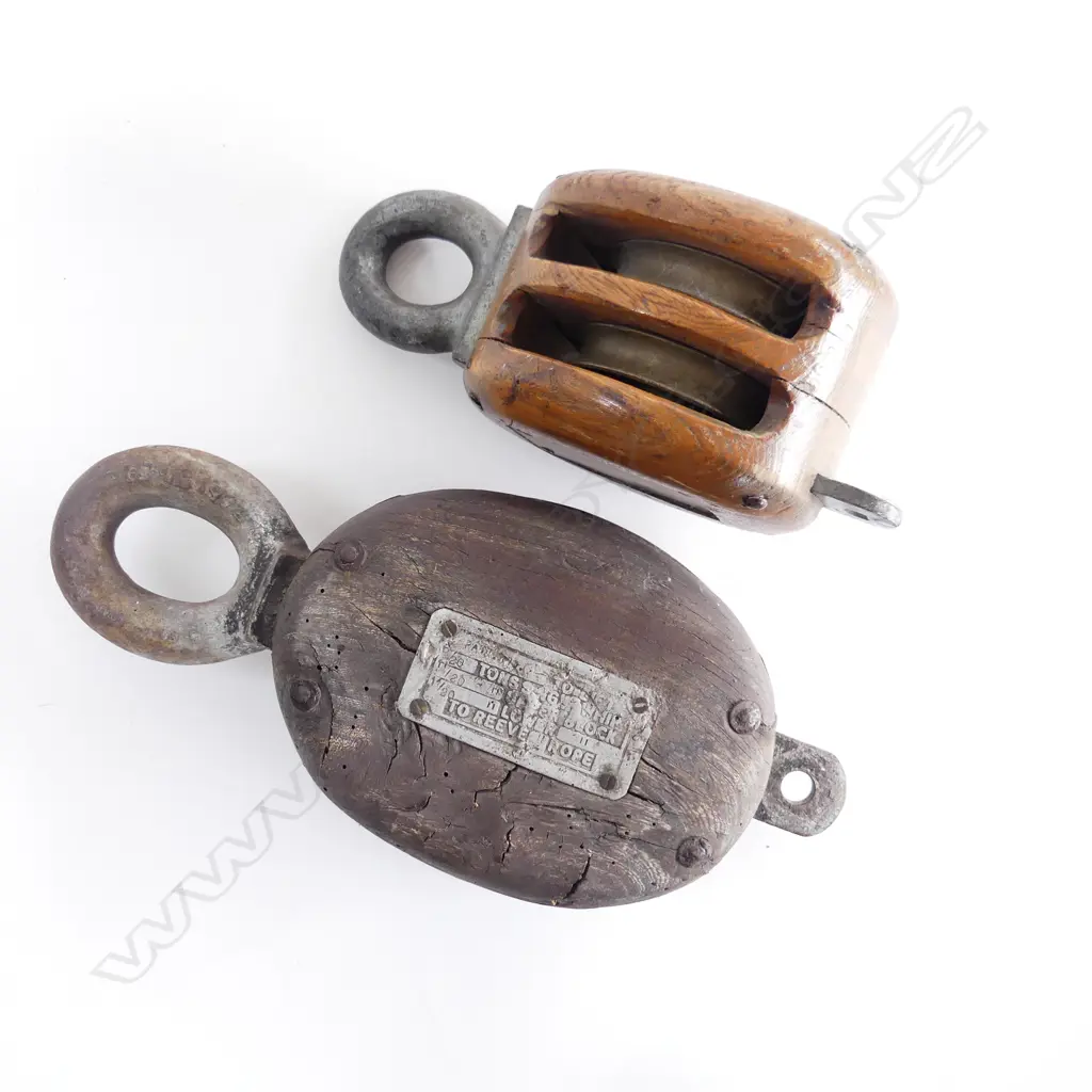 2 ANTIQUE PULLEY BLOCKS Image 1++