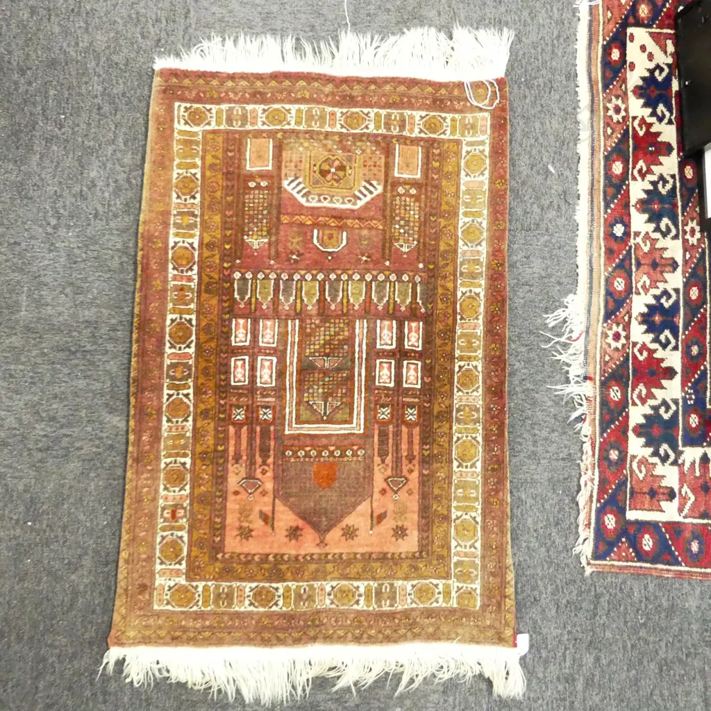 WOOL PILE HAND KNOTTED PRAYER RUG 1120x800mm Image 1++