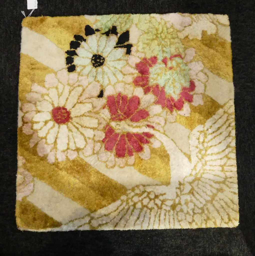 WENDY MORRISON DESIGNER CARPET SQUARE 510x510mm Image 1++