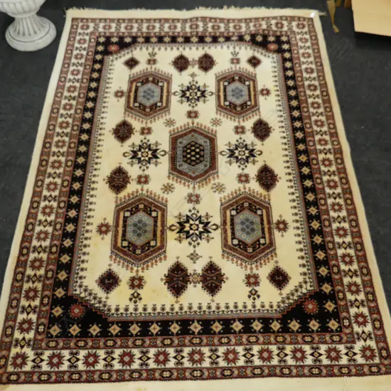 LG PALE MACHINED RUG 2400x1680mm