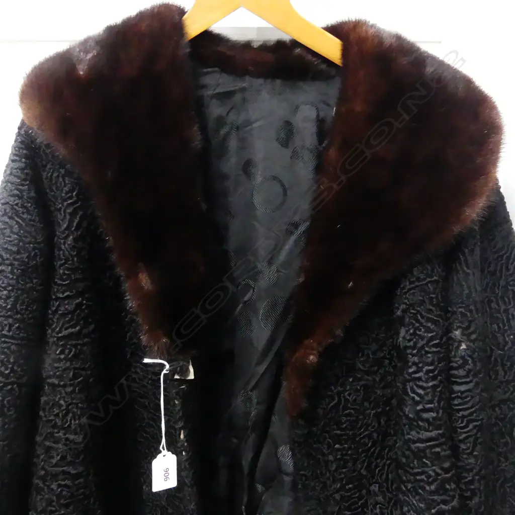 ASTRAKHAN COAT w. FUR COLLAR Image 1++