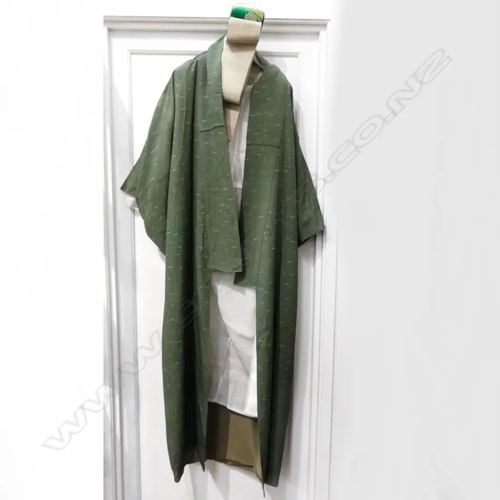 VINTAGE JAPANESE SILK KIMONO w. HANDSTITCHED COTTON UNDERGARMENT & 2 BELTS  Image 1++