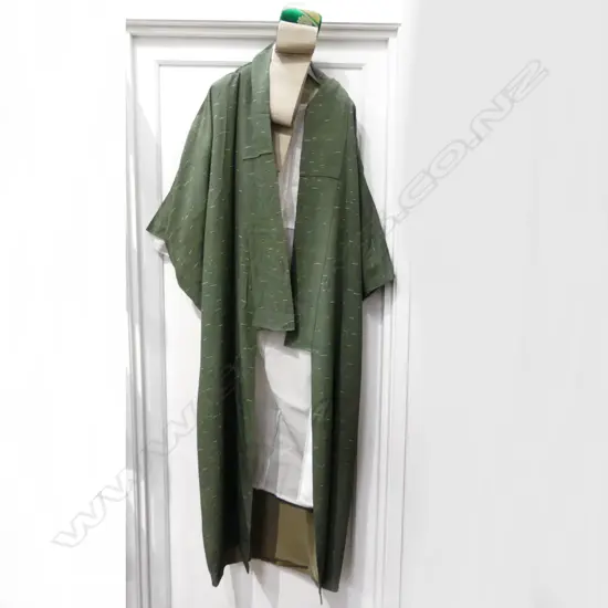 VINTAGE JAPANESE SILK KIMONO w. HANDSTITCHED COTTON UNDERGARMENT & 2 BELTS 