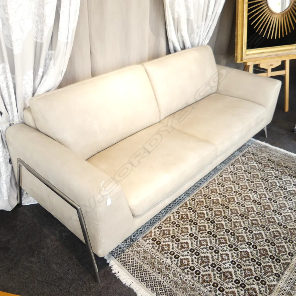 ITALIAN MADE LEATHER SOFA (MARKS TO ONE CUSHION) 2300 x 960 x 860mm Image 1++