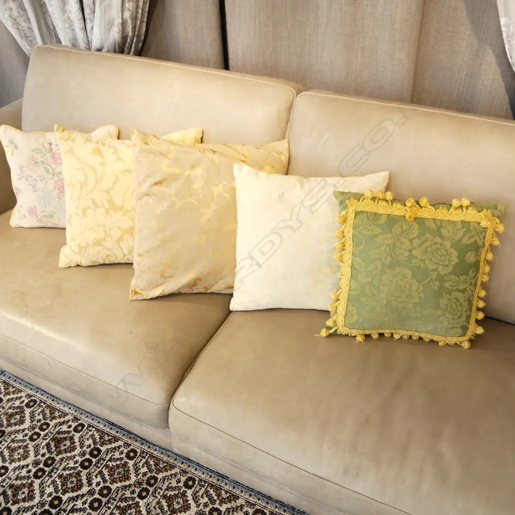 5 CUSHIONS, 1 NEEDLEPOINT Image 1++
