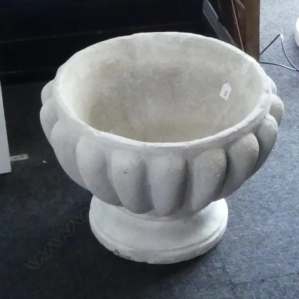 LARGE CONCRETE GARDEN PLANTER D 510 MM Image 1++