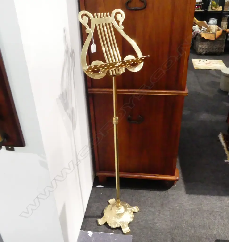 BRASS MUSIC STAND H.1160mm Image 1++