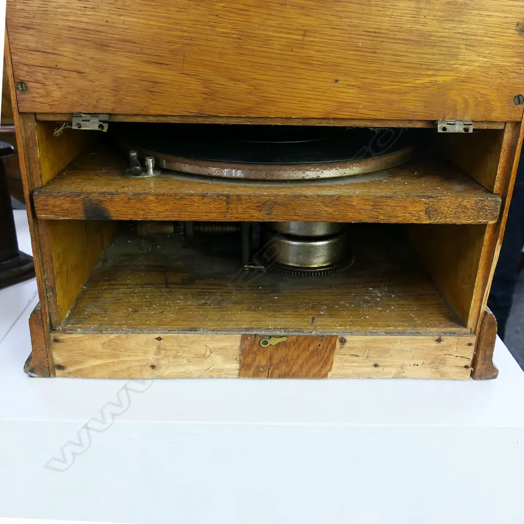 RARE c1912 'KLINGSOR' GRAMAPHONE with HARMONIC STRINGS in OAK CASE 425 x 395 x 940mm Image 1++