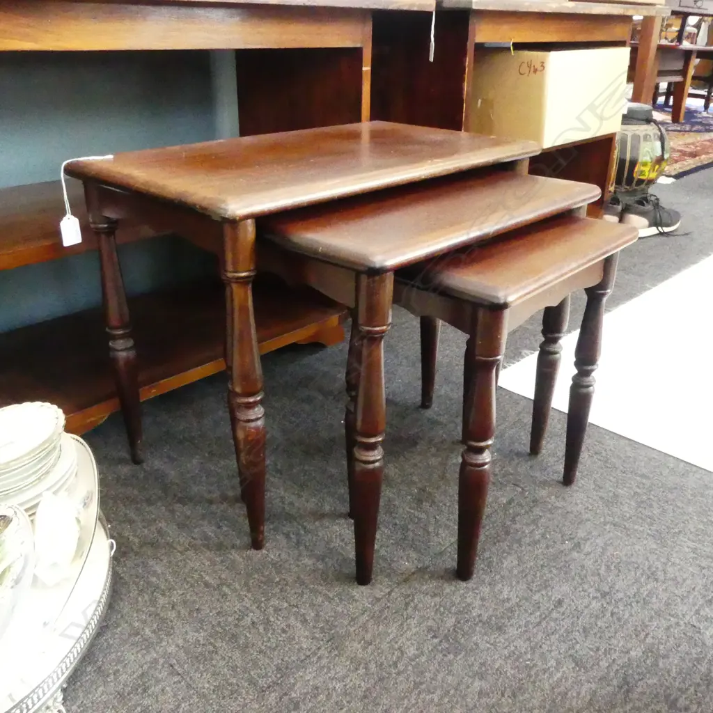 3 MAHOGANY NESTING TABLES W.565mm Image 1++