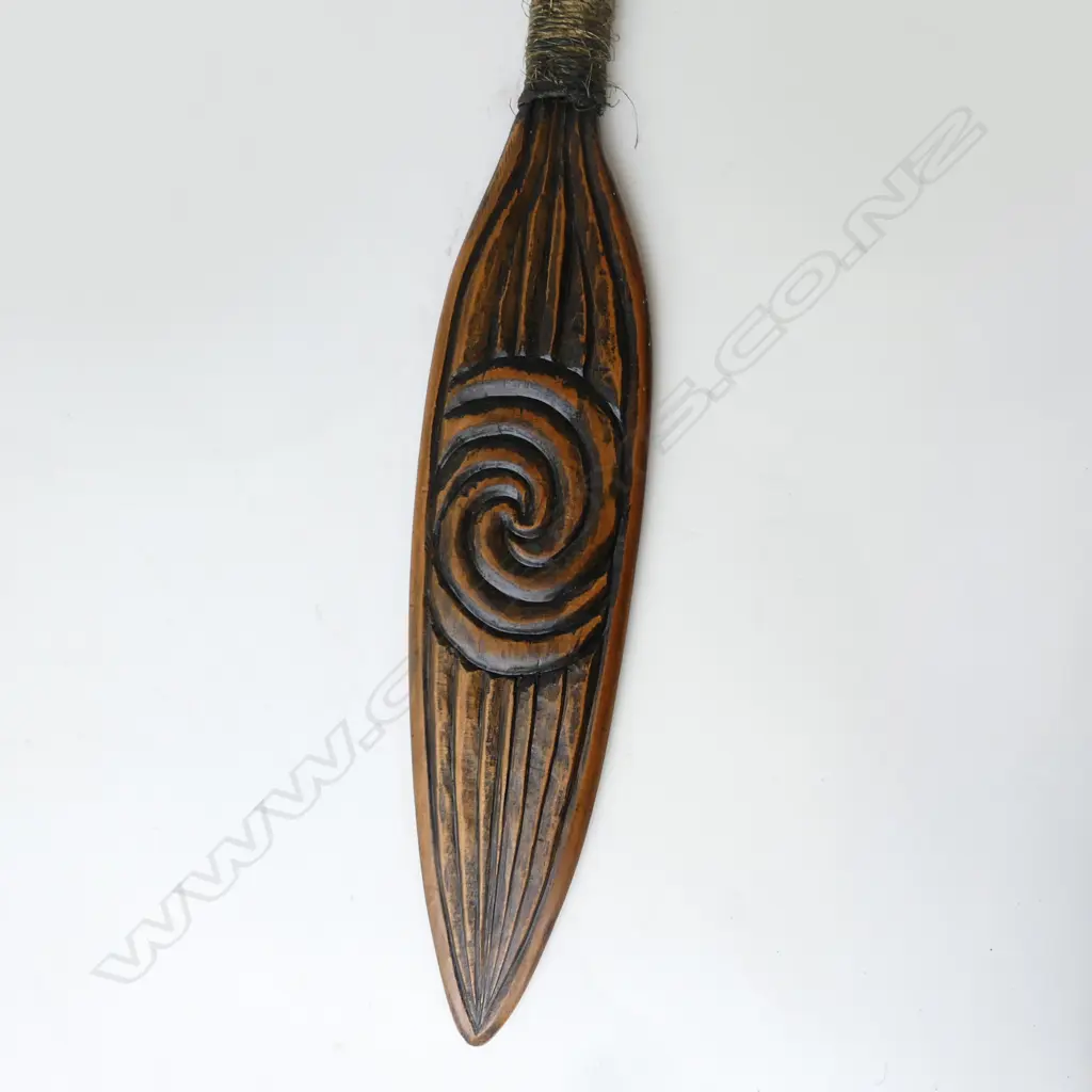 A CARVED DECORATIVE HOE (PADDLE) H.1110mm Image 1++
