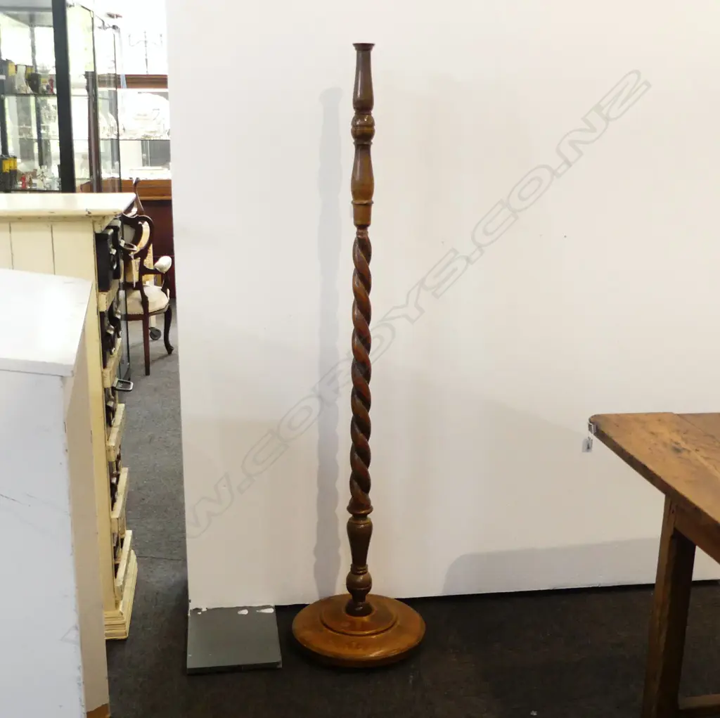 OAK BARLEY TWIST STANDARD LAMP BASE H.1530mm Image 1++