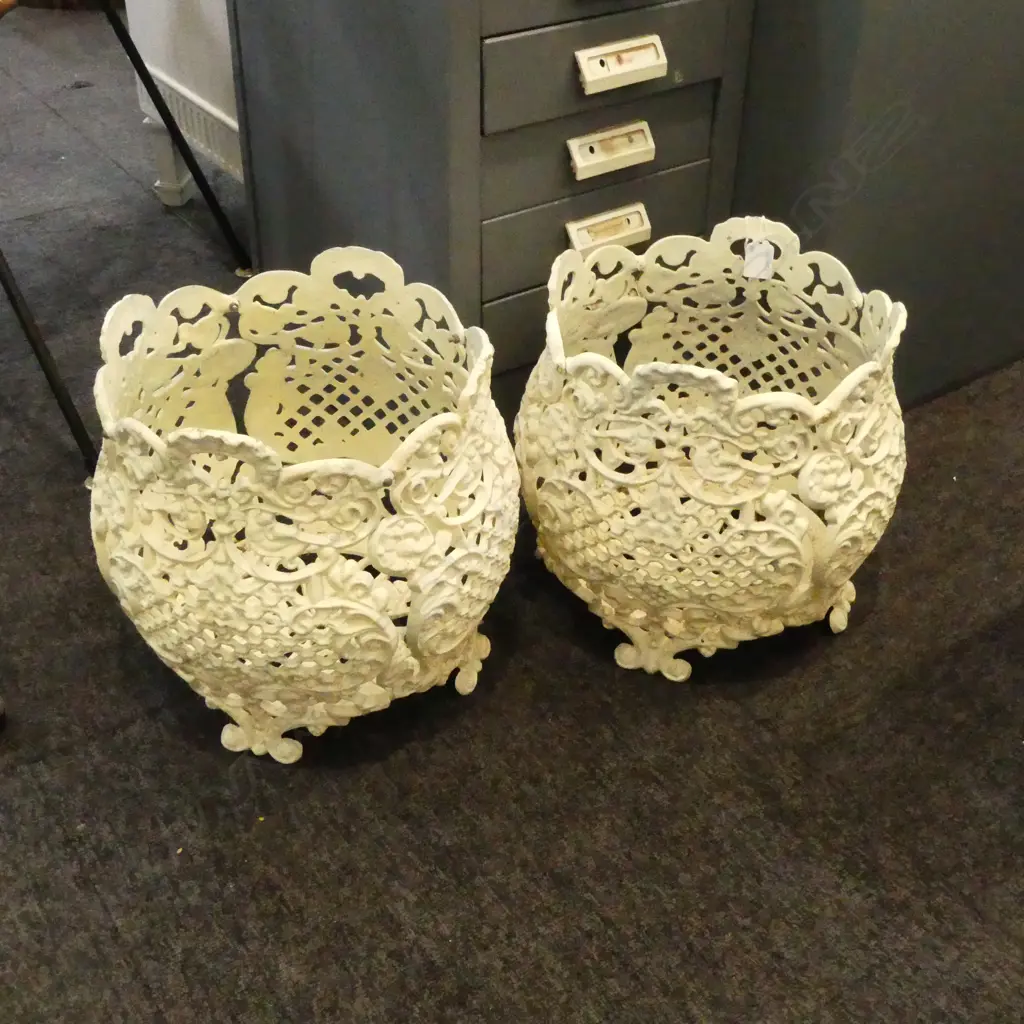 PR WHITE METAL PLANTERS H.300mm Image 1++