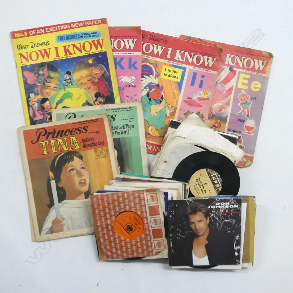 ASST. LP'S 45 & VINTAGE WALT DISNEY GRAPHICS Image 1++