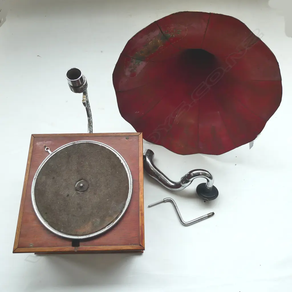 VINTAGE HORN GRAMOPHONE H610MM Image 1++