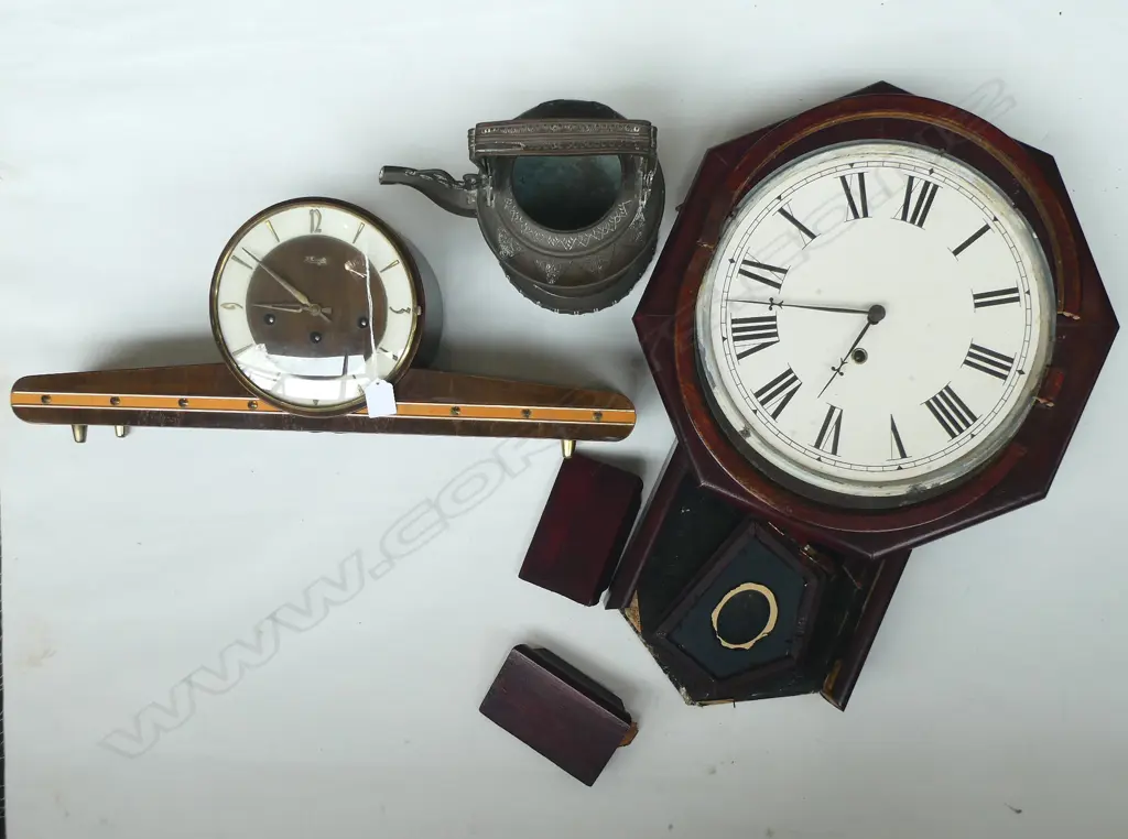 MANTLE CLOCK w. KETTLE & WALL CLOCK (AF); W.560mm Image 1++