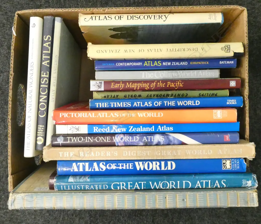 ASST. ATLAS BOOKS Image 1++