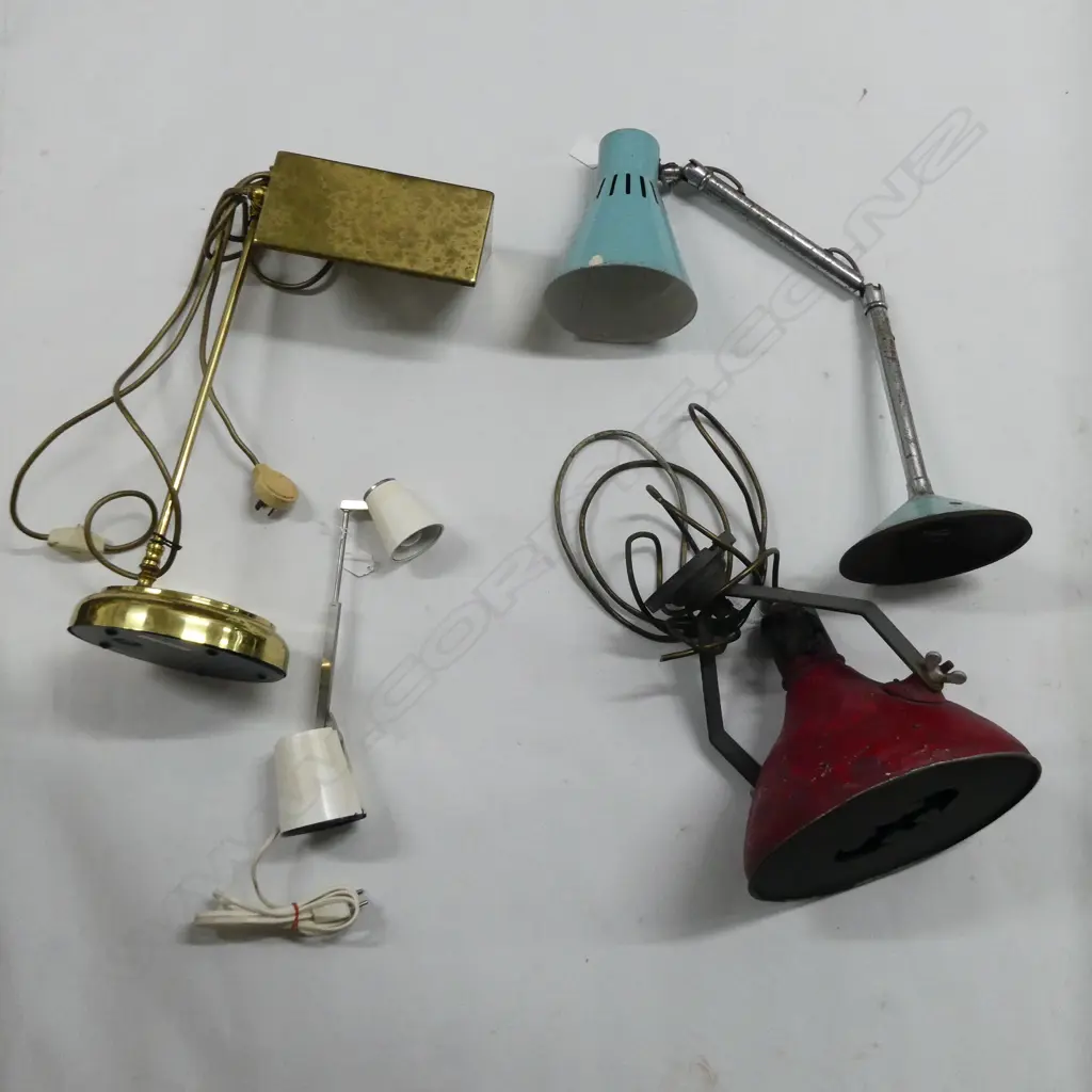 4 VINTAGE LAMPS, STAGE LIGHT w BATMAN FILTER, BRASS TABLE LAMP (surface corrosion) & 2 OTHERS Image 1++