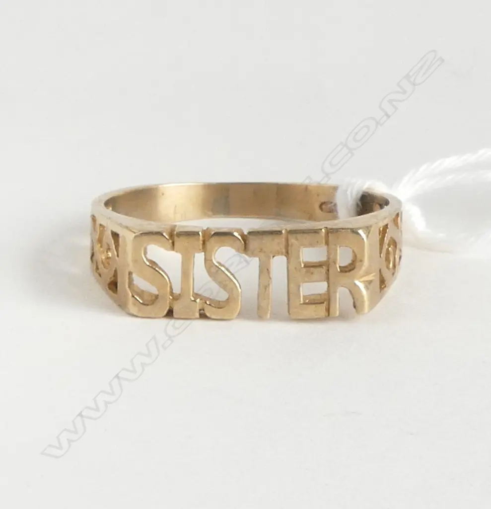 9ct YELLOW GOLD 'SISTER' RING 2.24gms SIZE Q Image 1++