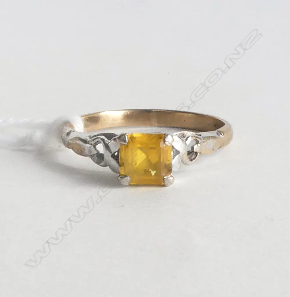 VINTAGE 9ct Y/GOLD & YELLOW STONE RING 1.55gms SIZE L Image 1++