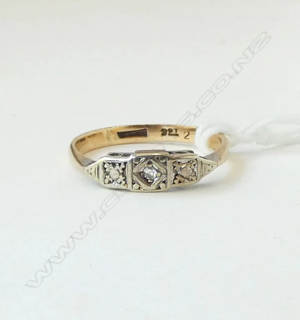 1920's/30's 9ct GOLD & SOLITAIRE DIAMOND RING 1.42gms SIZE J Image 1++