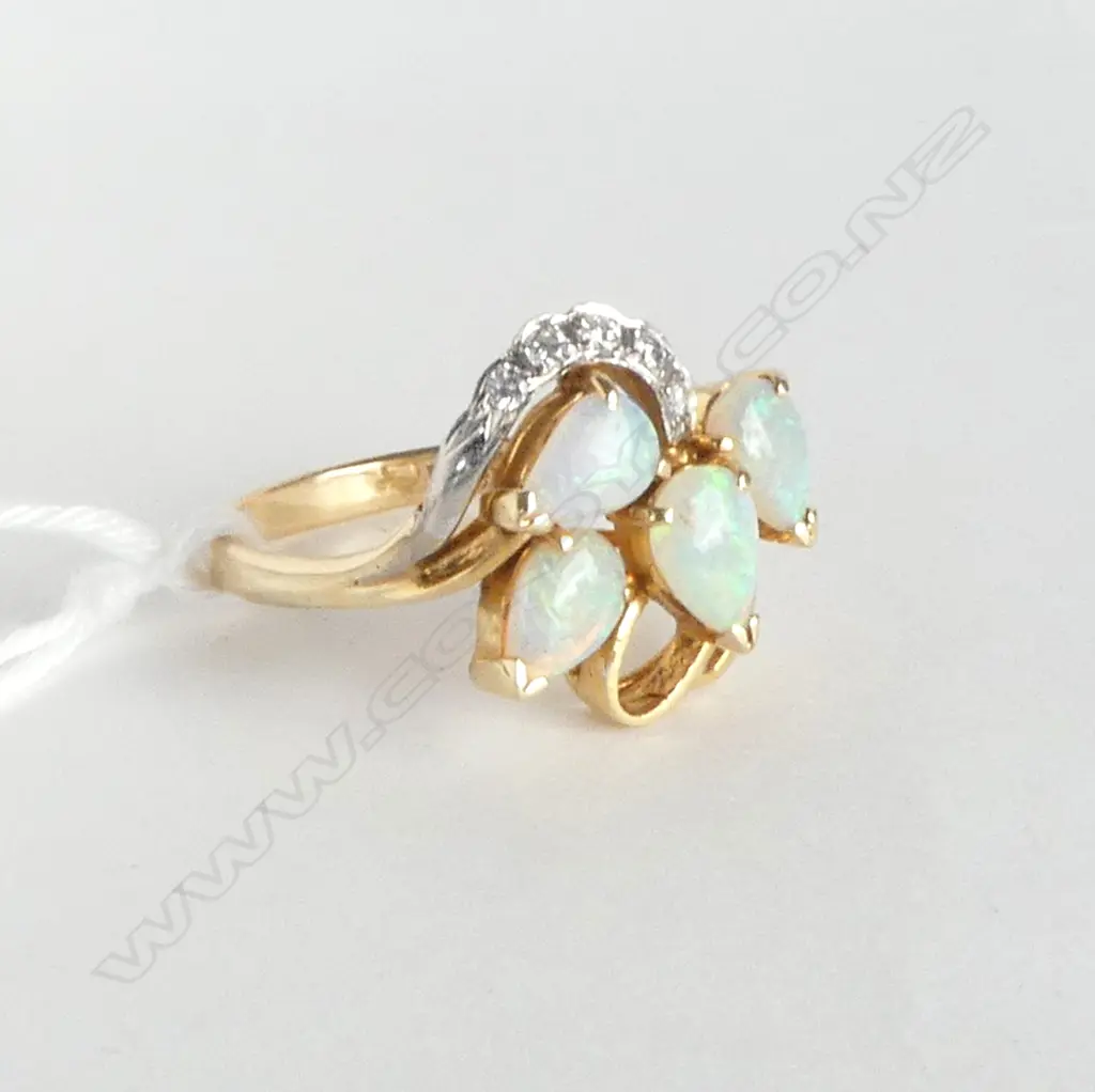 14ct Y/GOLD 4 OPAL & 5 DIAMOND RETRO CLUSTER RING 3.23gms SIZE M Image 1++