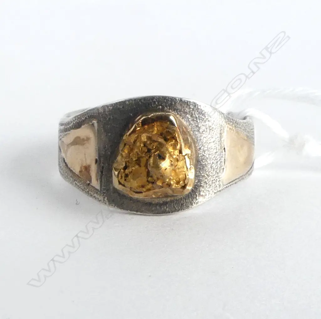 SILVER RING WITH GOLD NUGGET mounted to the top SIZE O Image 1++