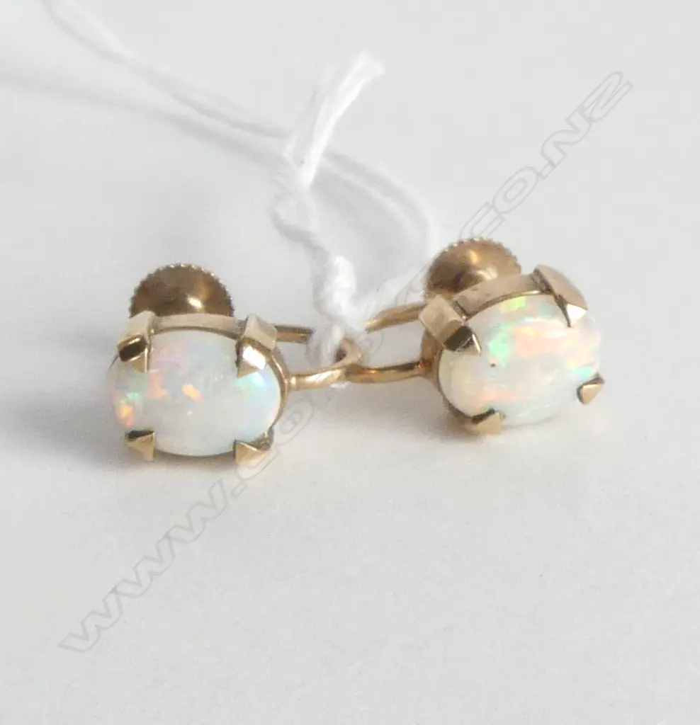 PR 9ct GOLD & OPAL EARRINGS screw fittings 2.26gms Image 1++