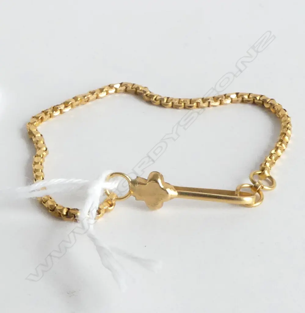 22ct YELLOW GOLD BRACELET long loop clasp 3gms Image 1++