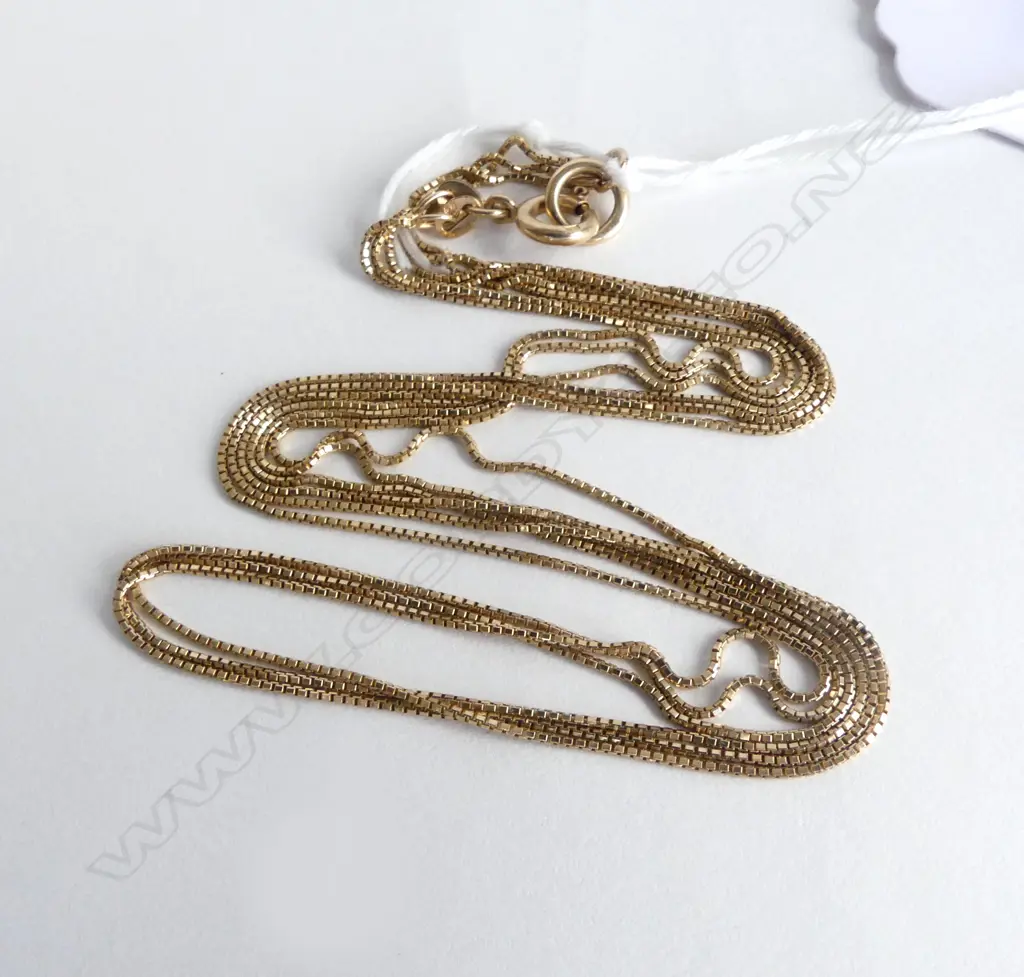 9ct TRIPLE STRAND FINE BOX LOCK NECK CHAIN 5gms Image 1++
