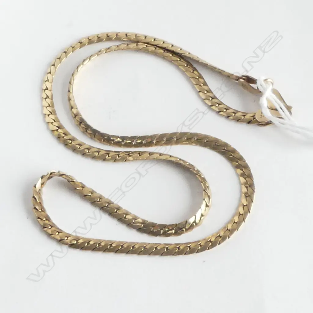 9ct YELLOWGOLD FLAT SNAKE LINK NECK CHAIN L.470mm. 15.45gms Image 1++