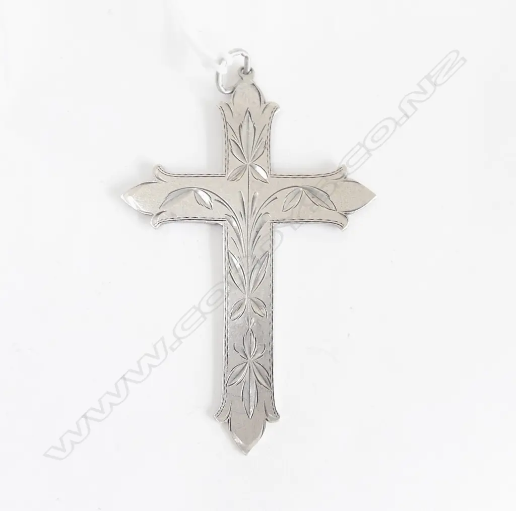 LARGE STYLISH SILVER CROSS restrained leaf engraving 826 S mark probably Danish H.65mm Image 1++