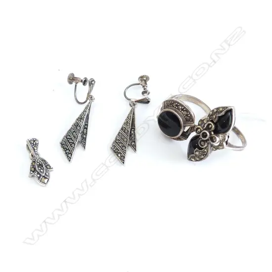 5 ASST STG SILVER JEWELLERY w. ONYX etc; 18.87 grams
