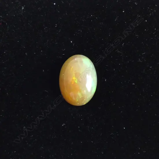 OVAL OPAL CABOCHON, 3.70ct