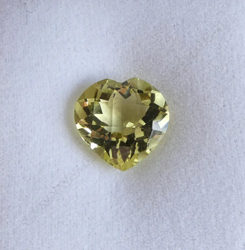 LEMON YELLOW QUARTZ, HEART FACET CUT, 5.33ct Image 1++