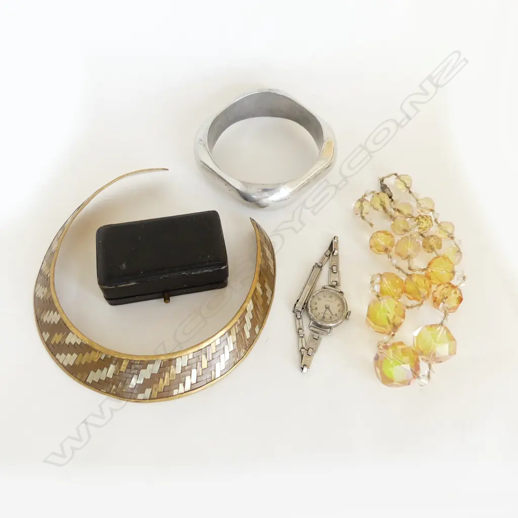 ASSTD ITEMS; COPPER CHOKER, VINTAGE JEWELLERY BOX, CRYSTAL NECKLACE, BANGLE & WATCH Image 1++