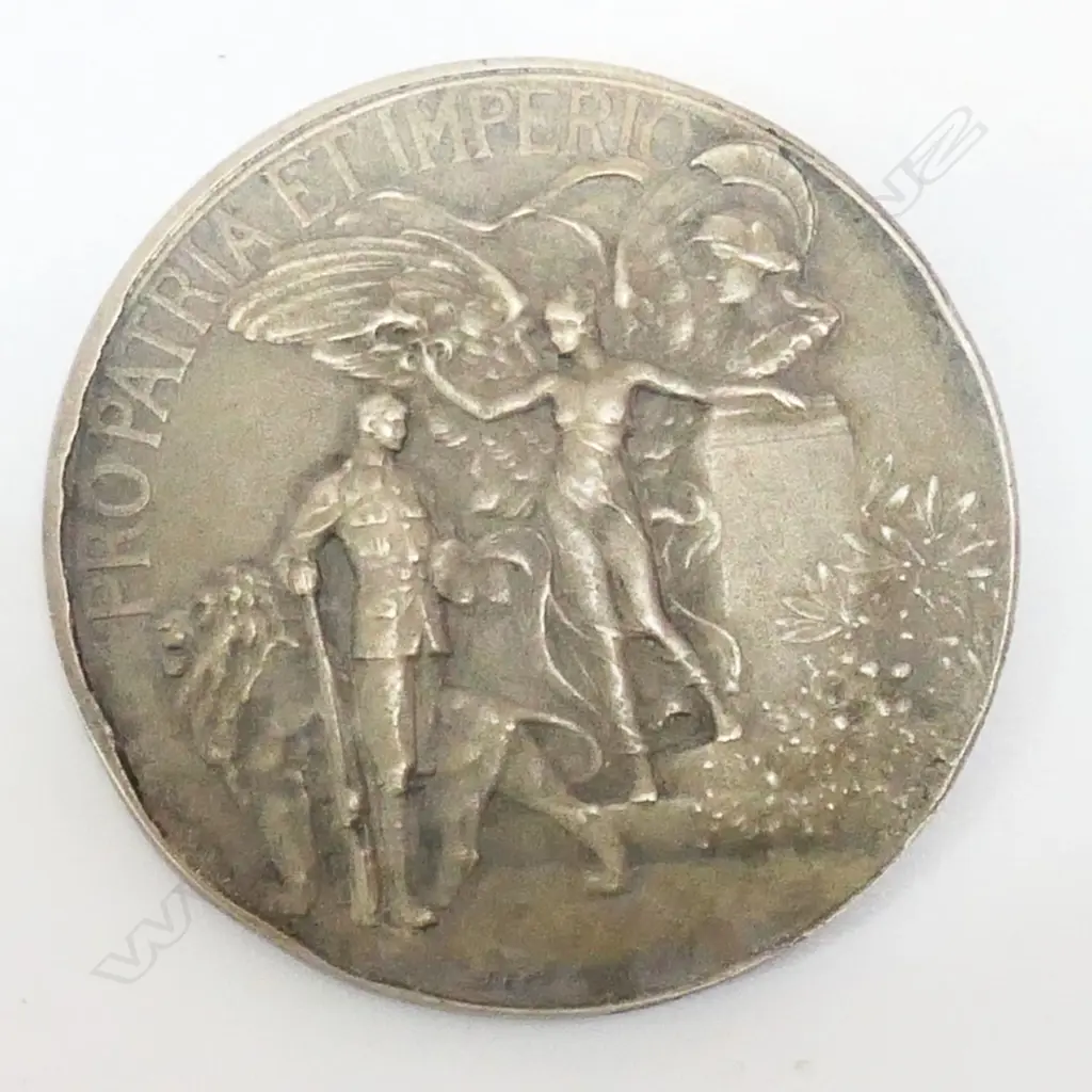 SILVER PRESENTAION MEDALLION 'PRO PATRIA ET IMPERIO' with soldier. no presentation engraving. Cased.24.5gms Birmingham Image 1++