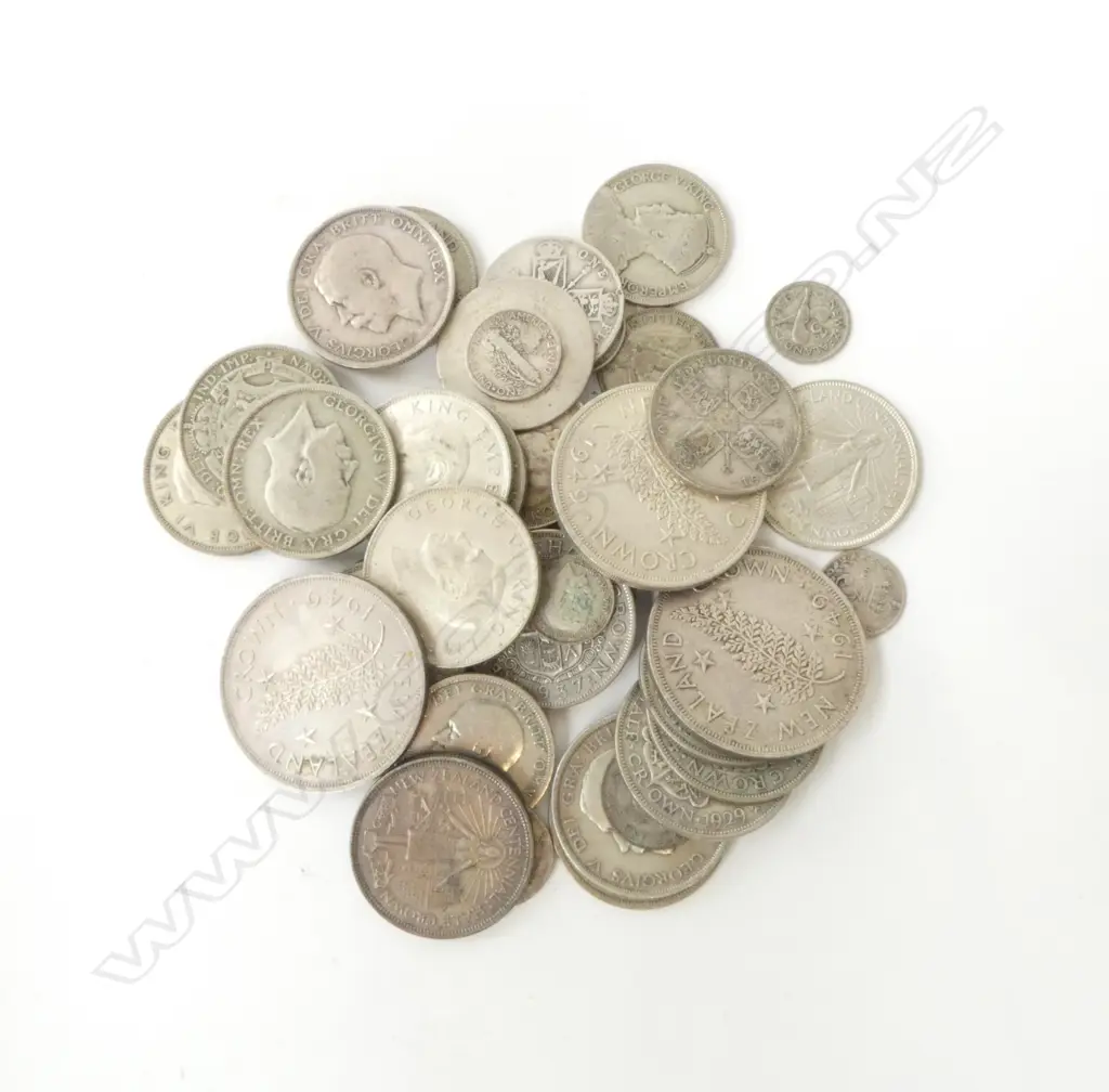 BAG ASST NZ OLD COINS some with silver content Image 1++